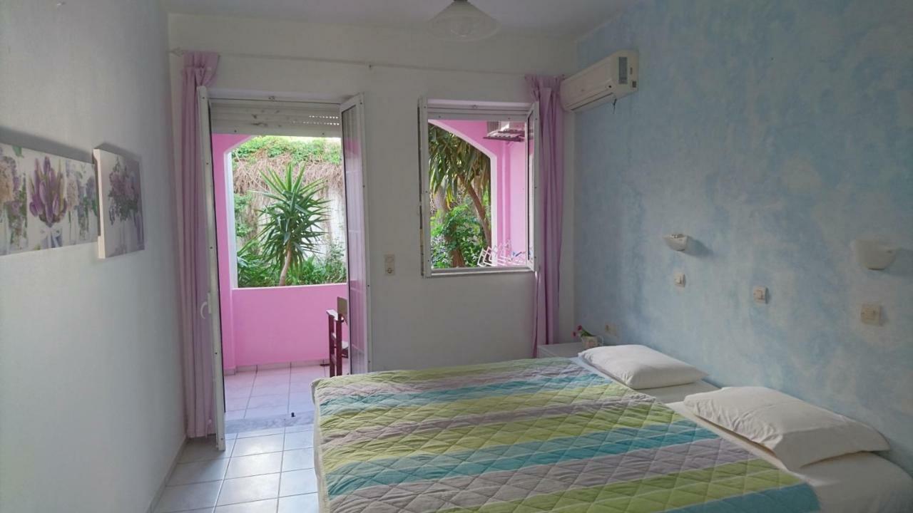 Livadi Apartments ปลาเกียส ภายนอก รูปภาพ